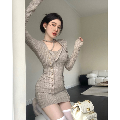 Actual shot ~ Autumn and winter new style halterneck irregular knitted dress for women, slimming, waist-hugging and hip skirt