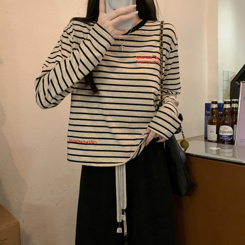 Actual shot of Korean style striped round neck long-sleeved T-shirt, loose large version, casual early autumn style, versatile pure cotton pullover top