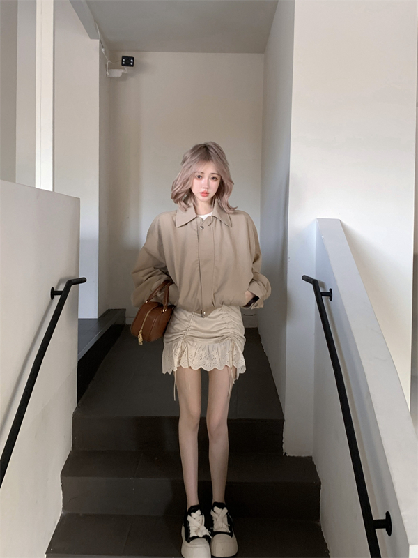 Real shot of Zhao Lusi's khaki collar jacket + high waist lace ruffle bow short skirt set 