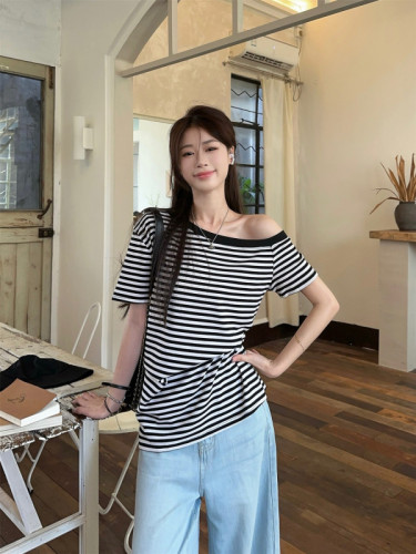 Actual shot ~ New retro striped off-shoulder short-sleeved T-shirt summer lazy style off-shoulder top for women