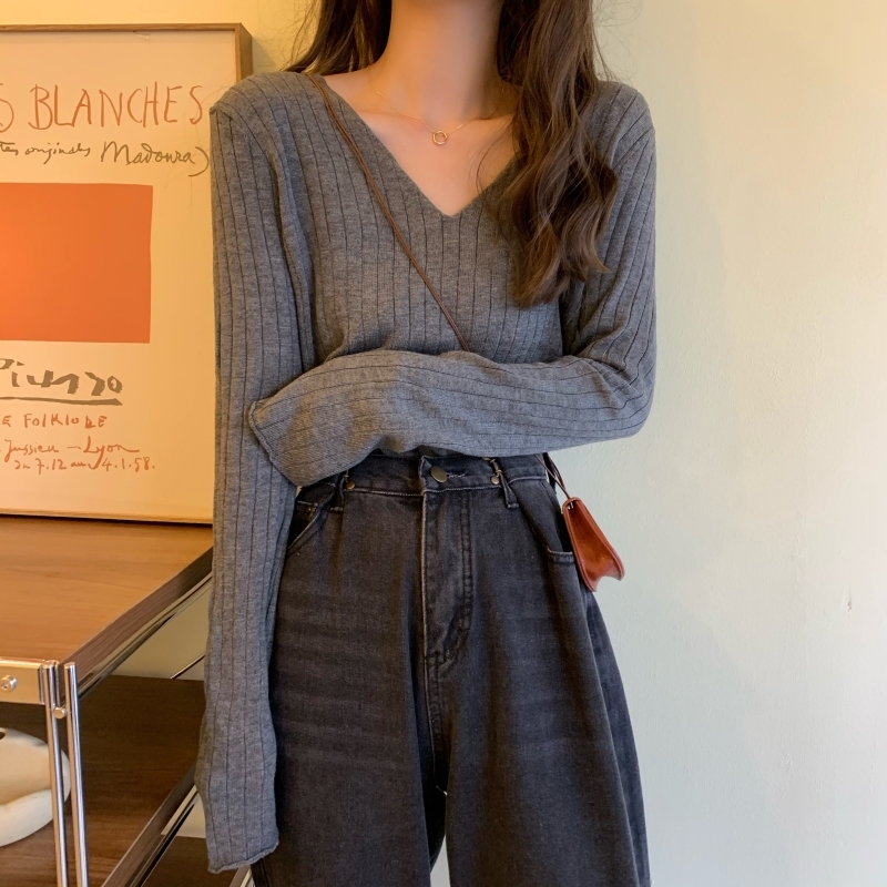 New autumn and winter Korean style pullover V-neck solid color bottoming sweater for women