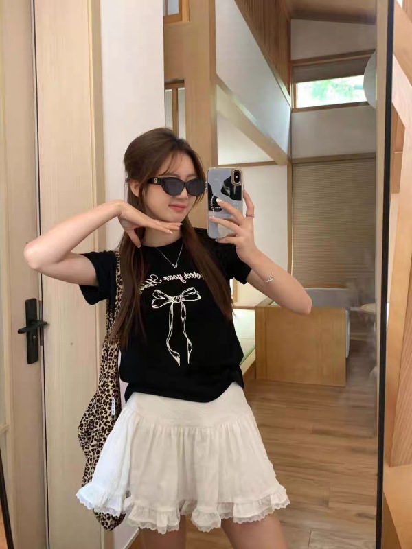 Sweet bow letter printed round neck T-shirt for women, casual slim fit, small person, right shoulder top, spring