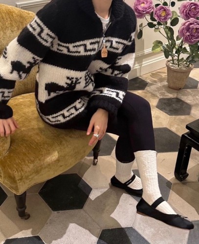 Korean version 2024 autumn and winter new Christmas atmosphere heavy jacquard knitted cardigan sweater jacket for women