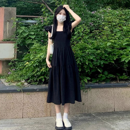 Black square neck dress for women in summer 2024 new style, slim and high-end, small Hepburn style, French temperament