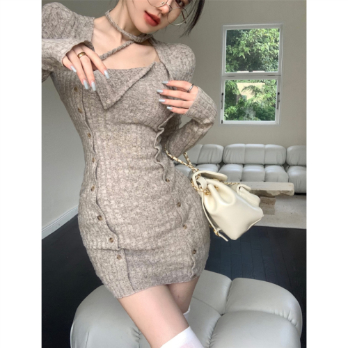 Actual shot ~ Autumn and winter new style halterneck irregular knitted dress for women, slimming, waist-hugging and hip skirt