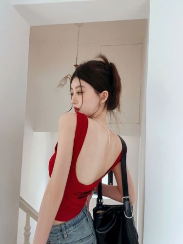 Red u-neck letter vest for women summer Hong Kong style slimming and beautiful back suspender top