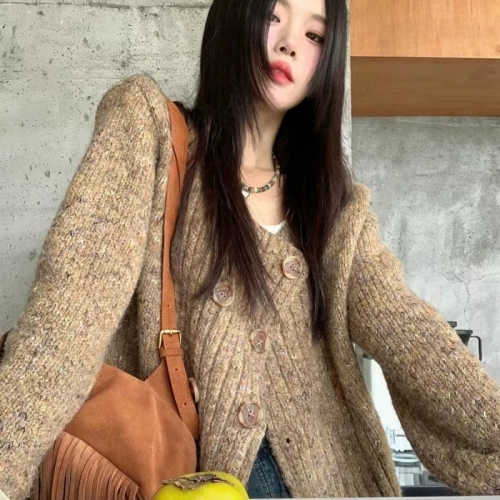 Knitted cardigan 2024 new autumn design long-sleeved sweater jacket