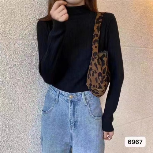 Yang Paopao's same autumn and winter Korean style fashionable half-high collar pit strip solid color versatile long-sleeved top for women