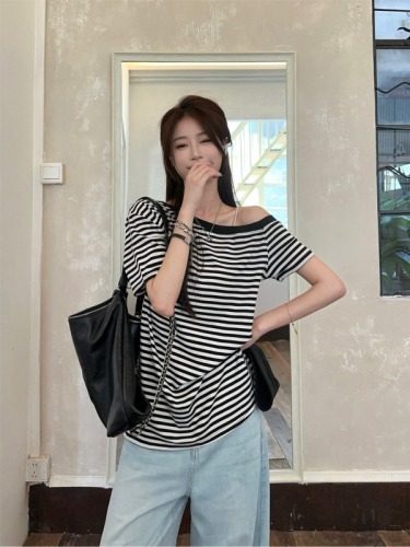 Actual shot ~ New retro striped off-shoulder short-sleeved T-shirt summer lazy style off-shoulder top for women