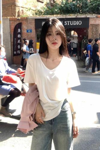 New white right shoulder short-sleeved T-shirt for women in summer, loose and lazy style bf chic casual versatile top trendy