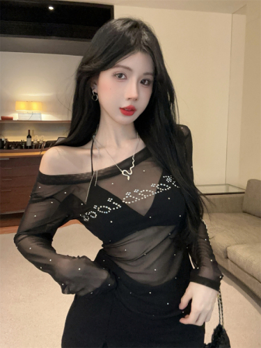 Fashionable retro casual lazy pure lust hot girl hot diamond star sparkling see-through one-shoulder slope collar long-sleeved T-shirt