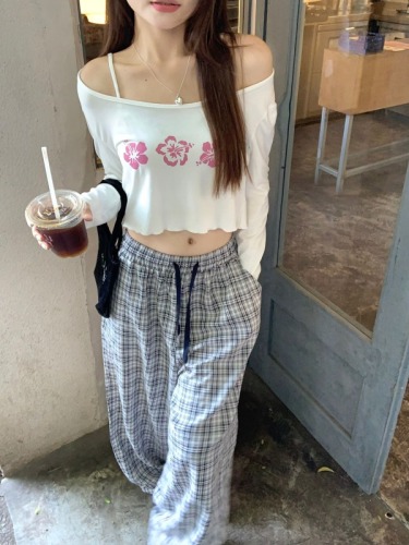 Actual shot 2024~Ancient-style floral print fungus short large neckline long-sleeved T-shirt off-the-shoulder short