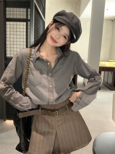 Real shot!  Retro Hong Kong style fashion suit for women new loose denim shirt striped skirt two-piece set