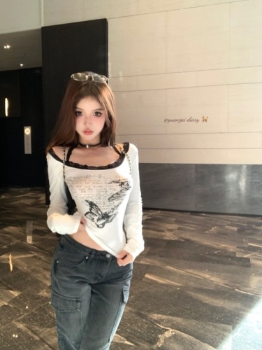 Actual shot of slim-fitting lace splicing printed halter neck long-sleeved T-shirt versatile hot girl backless bottoming shirt