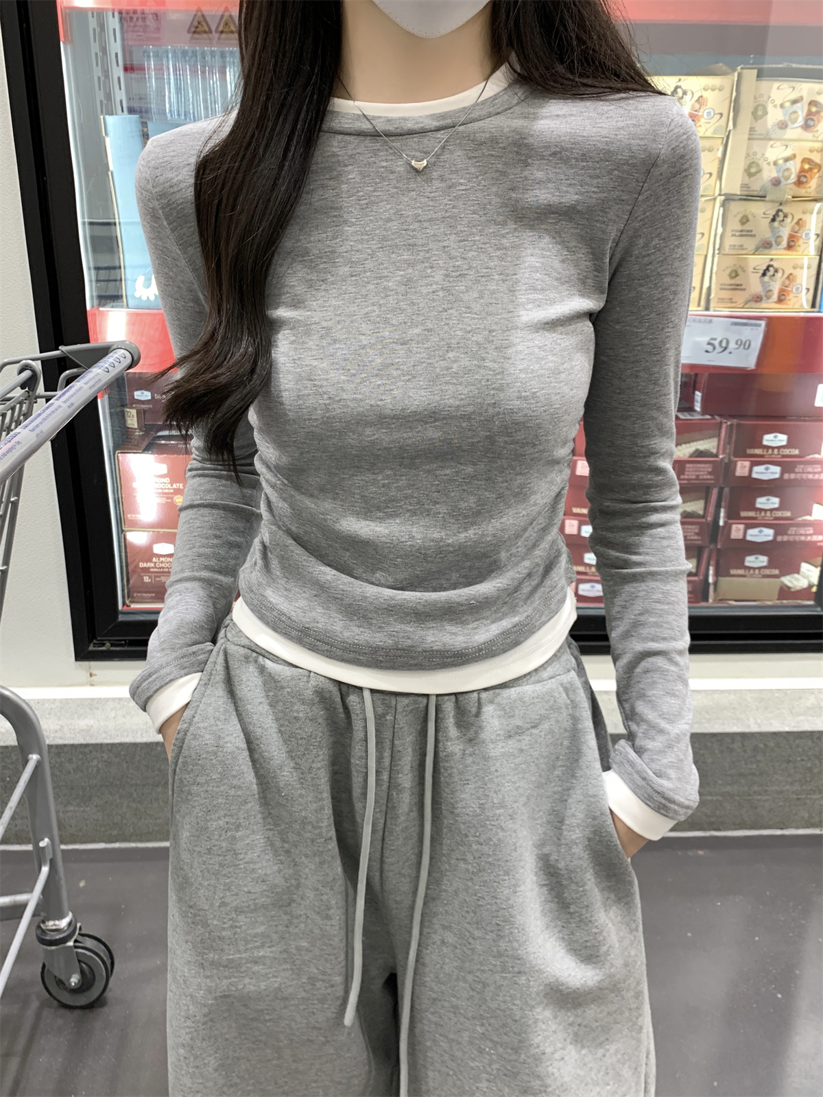 Real shot 2024 autumn Korean style round neck contrasting color fake two-piece pleated cotton versatile long-sleeved T-shirt tops for women