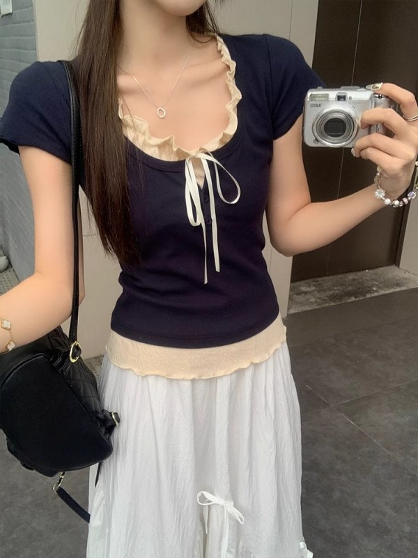 Lace-up contrasting fake two-piece short-sleeved T-shirt for women with design sense of fungus, slim fit and textured top