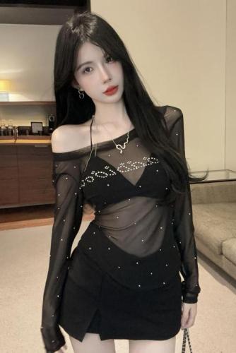 Fashionable retro casual lazy pure lust hot girl hot diamond star sparkling see-through one-shoulder slope collar long-sleeved T-shirt