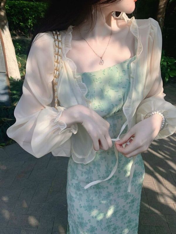 Super fairy chiffon sun protection shirt for women. Designed with earrings, sun protection cardigan, thin coat and suspender skirt, shawl blouse.