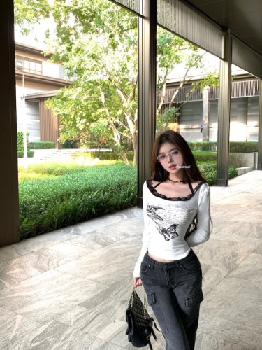 Actual shot of slim-fitting lace splicing printed halter neck long-sleeved T-shirt versatile hot girl backless bottoming shirt