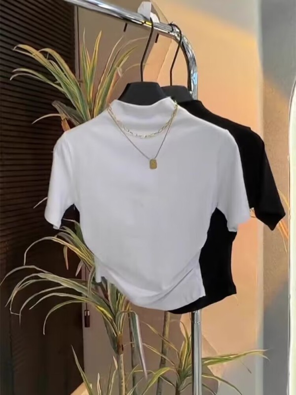 Turtleneck bottoming shirt for women in summer, niche design, chic and unique tight-fitting short top, black short-sleeved T-shirt