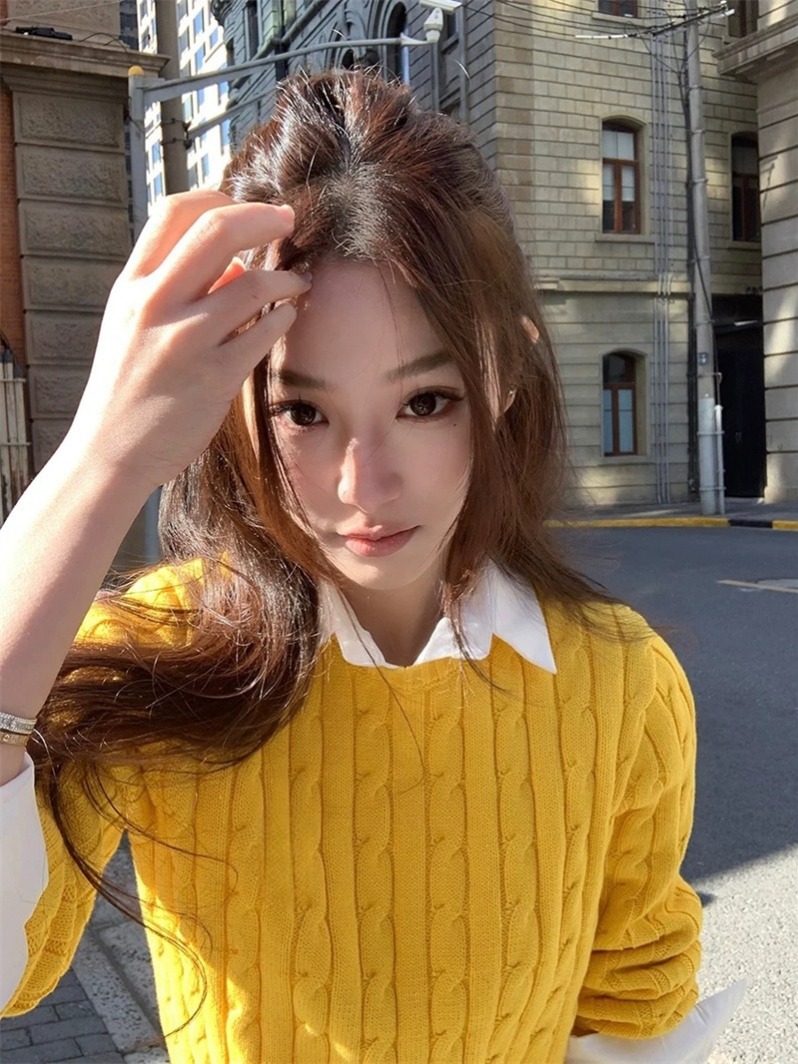 2024 Korean Dongdaemun Foreign Trade Autumn and Winter New Internet Celebrity Style Chic and Beautiful Tops Knitted Sweaters for Women