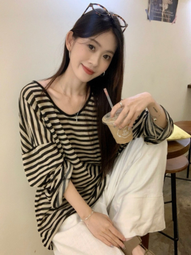 Striped sun protection blouse long-sleeved T-shirt women's summer lazy style V-neck loose thin casual top