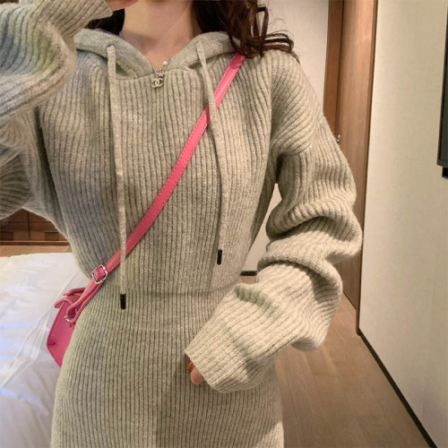 Gray knitted sweater dress for women in autumn and winter, small French style high-end waist slimming hooded sweatshirt skirt