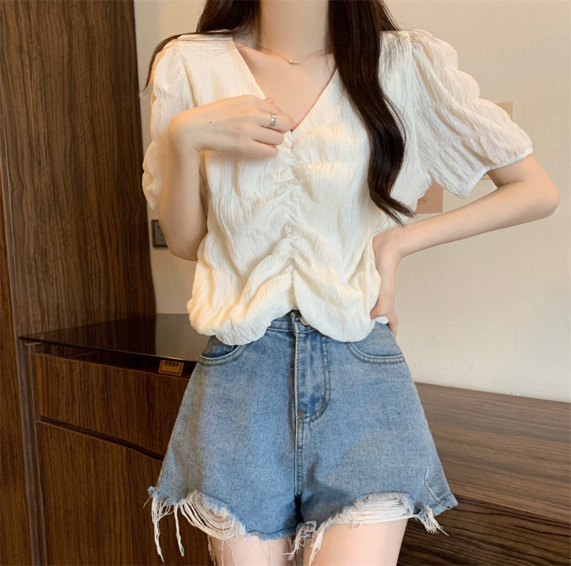 New niche pleated v-neck puff short-sleeved shirt