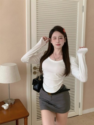 Hot girl u-neck long-sleeved T-shirt women's thin velvet 2024 new sexy inner-layer bottoming shirt top