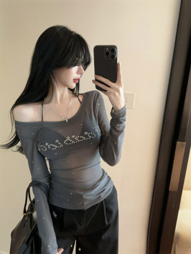 Fashionable retro casual lazy pure lust hot girl hot diamond star sparkling see-through one-shoulder slope collar long-sleeved T-shirt