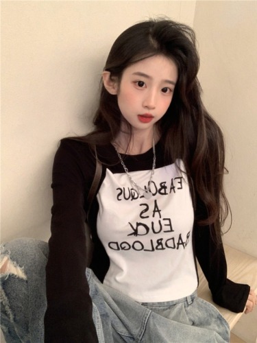 Actual shot ~ early autumn new American style fake two-piece round neck long-sleeved T-shirt with letter print hot girl slim fit top