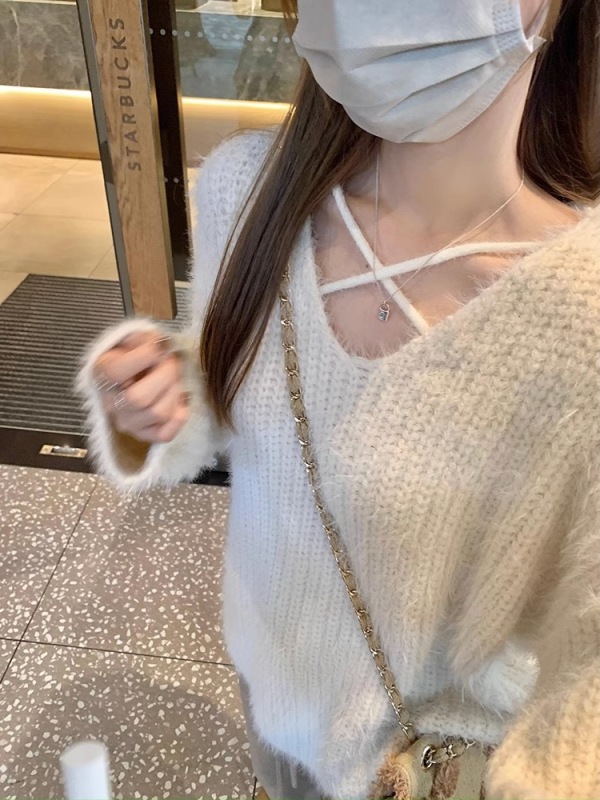 Soft and waxy imitation mink V-neck sweater for autumn, loose and slim fit, loose and slim fit knitted top