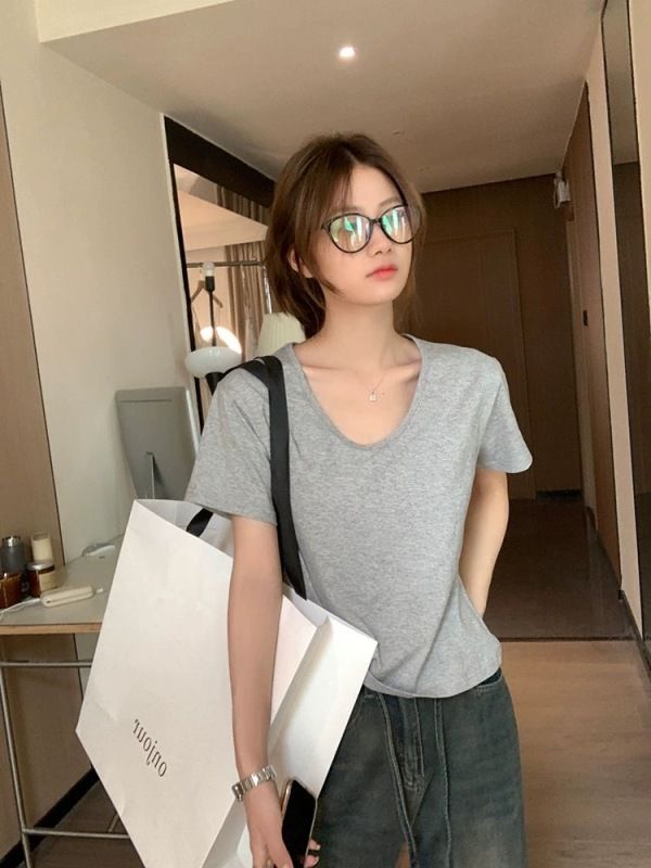 Basic solid color u-neck short-sleeved t-shirt for small women, versatile, loose, slimming, casual right-shoulder cotton tops new