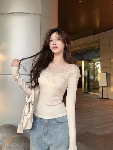 Real shot ~ French exquisite design pearl flower elastic waist slimming long-sleeved T-shirt women's early autumn top