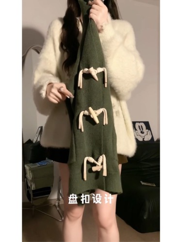 复古绿色牛角扣毛衣女外套开衫秋冬新款辣妹宽松慵懒风小众针织衫