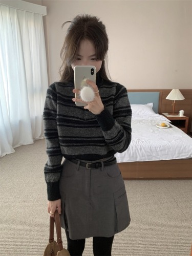 Half-zip contrast striped sweater for women 2024 spring and autumn new stand-up collar soft waxy sweater short top for small people