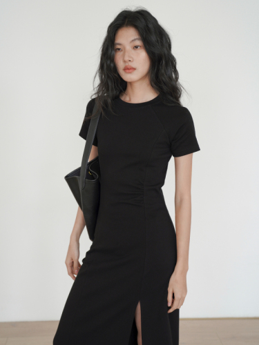 Short-sleeved dress for women with design slit, summer slim fit, over-the-knee long skirt, A-line dress, mid-length little black dress