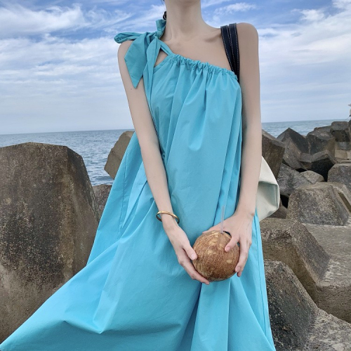 Sanya travel outfit photo beach dress for little girls on seaside vacation super fairy high-end slanted shoulder strap dress