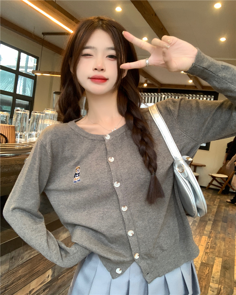 Real shot bear embroidered knitted cardigan top autumn French loose short lazy style long-sleeved jacket