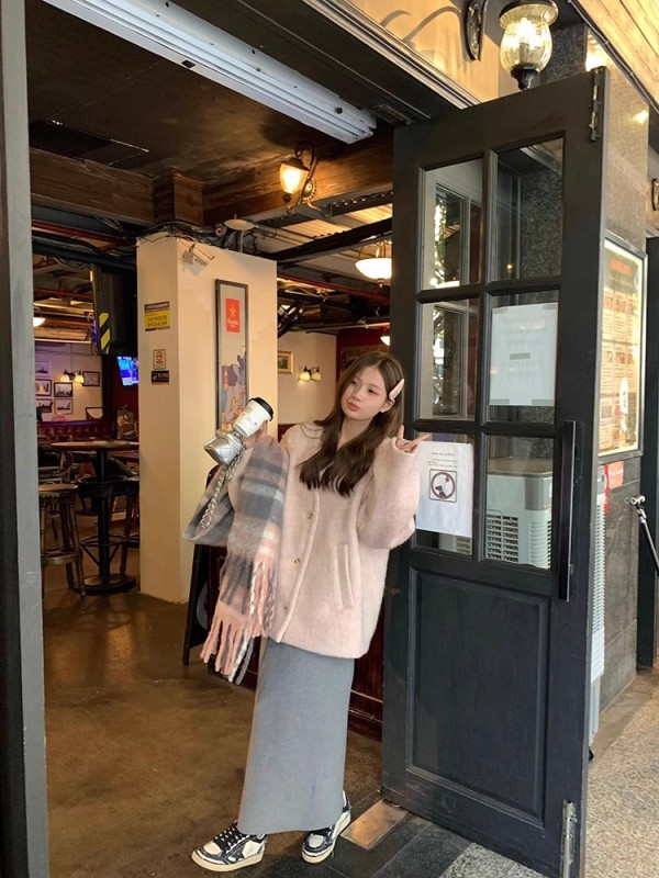 Drape solid color knitted hip-covering skirt, autumn and winter slit, slim and versatile mid-length straight skirt for women