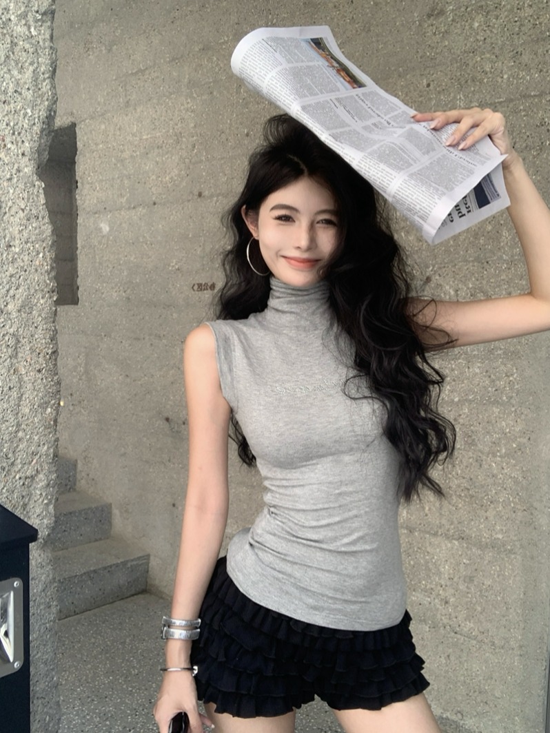 Actual shot of early autumn hot girl hot diamond letter printed high collar elastic sleeveless vest for women slimming bottoming top