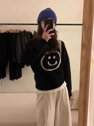 Autumn and winter new Korean style white sweater for women, loose inner, smiling face, lazy style Japanese style top design