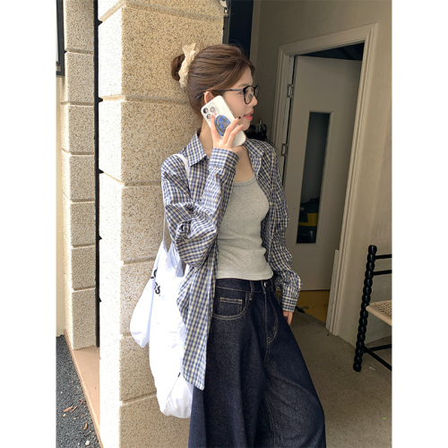 Real photos of autumn layering, chic, casual and versatile classic plaid shirts, Korean style commuting niche slimming loose shirts