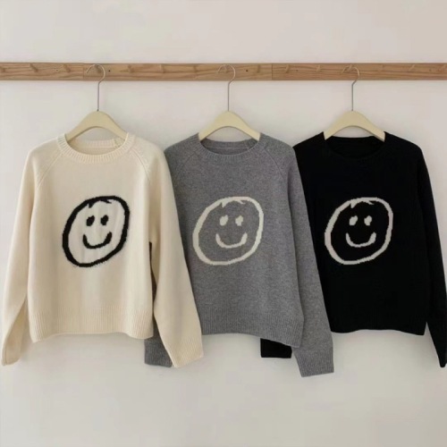 Autumn and winter new Korean style white sweater for women, loose inner, smiling face, lazy style Japanese style top design