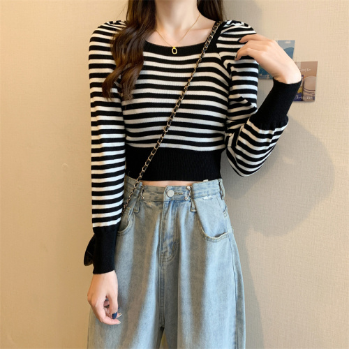 Real shot of Hong Kong style square collar slim solid color knitted long-sleeved bottoming shirt, spring and autumn trendy top