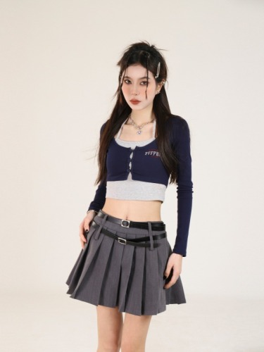 Autumn 2024 new contrast color fake two-piece long-sleeved T-shirt for women spring and summer design navel-baring short style