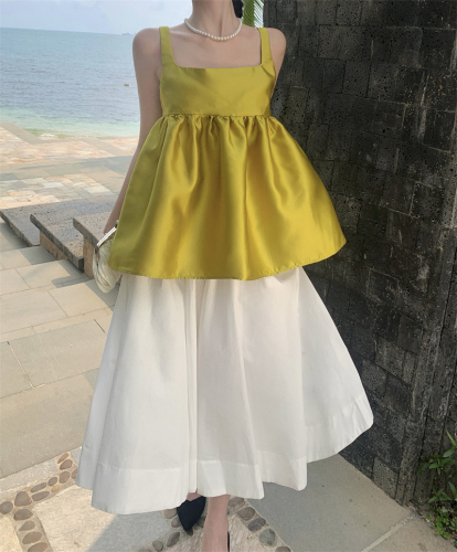 Actual shot ~ A mouthful of kiwi yellow and green camisole, cute fluffy doll top + mid-length skirt