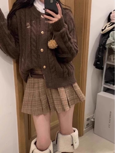 College style sweater jacket for women autumn and winter 2024 new lazy style thickened short knitted cardigan