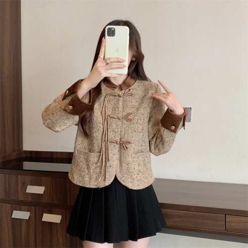 Actual shot of designed disc buckle small fragrant style contrasting color coat for women in autumn French retro temperament versatile short top