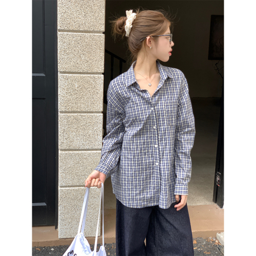 Real photos of autumn layering, chic, casual and versatile classic plaid shirts, Korean style commuting niche slimming loose shirts